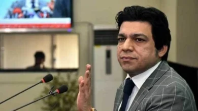 سینیٹر فیصل واوڈا نیشنل پریس کلب اسلام آباد میں پریس کانفرنس کرتے ہوئے
