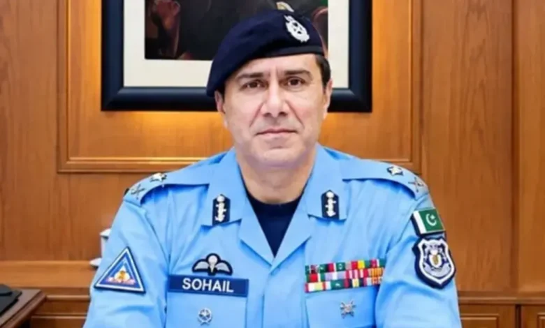 آئی جی اسلام آباد محمد سہیل چوہدری پولیس کے سپاہیوں سے خطاب کرتے ہوئے